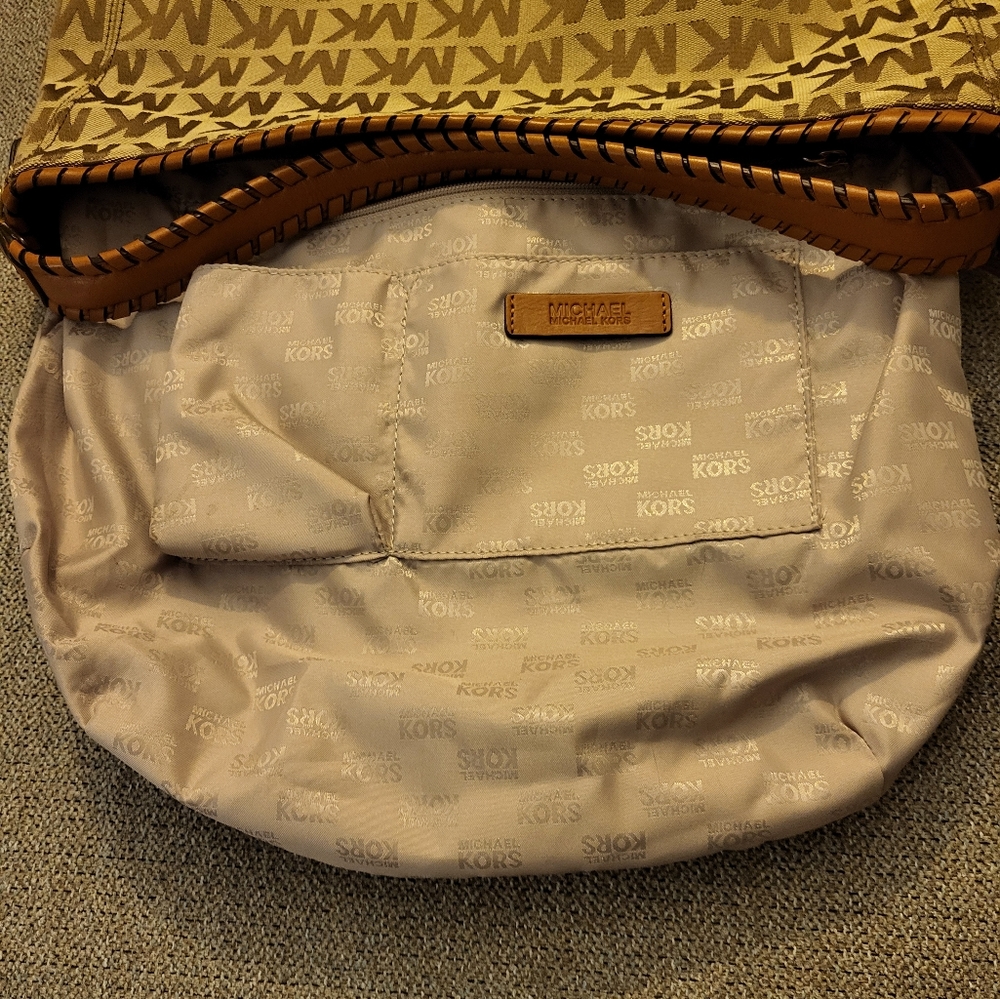 Michael Kors Monogram Jacquard Leather Brown Tan Bennett Hobo Handbag - Picture 10 of 11